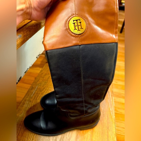 Tommy Hilfiger Black and Brown Riding Boots Gold Emblem - Picture 2 of 7